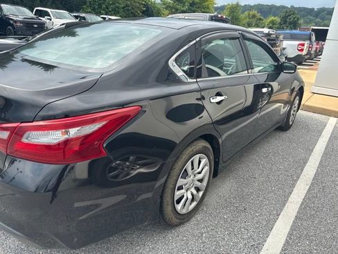 Used 2018 Nissan Altima 2.5 S w/ S Convenience Package FWD image 4