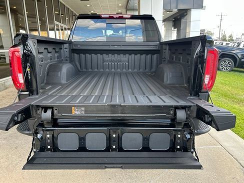 Used 2026 GMC Sierra 1500 Denali w/ Technology Package AWD/4WD image 14