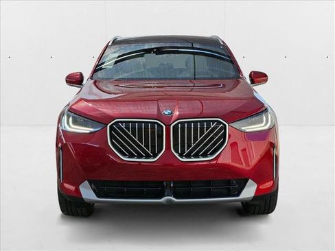 Used 2025 BMW X3 xDrive30i w/ Premium Package image 2