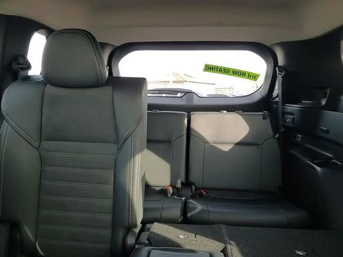 Used 2024 Mitsubishi Outlander SE image 27