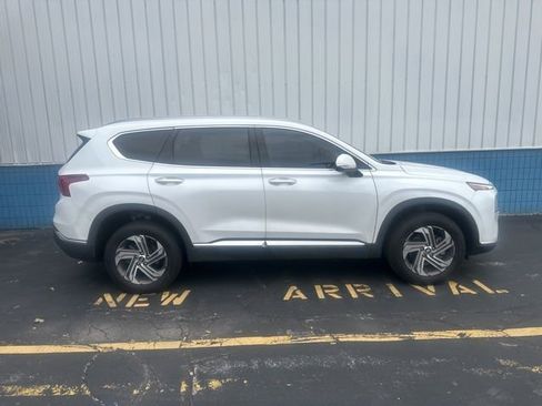 Used 2022 Hyundai Santa Fe SEL w/ Convenience + Premium Package AWD/4WD image 2