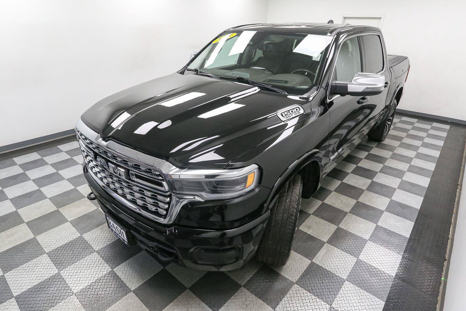 Used 2025 RAM 1500 Limited AWD/4WD image 6
