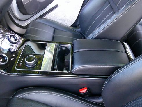 Used 2019 Land Rover Range Rover Velar S AWD/4WD image 55