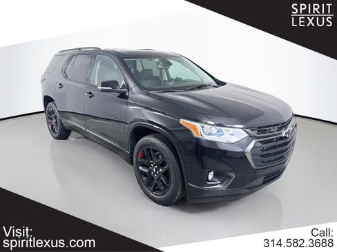 Used 2021 Chevrolet Traverse Premier w/ Redline Edition FWD image 1