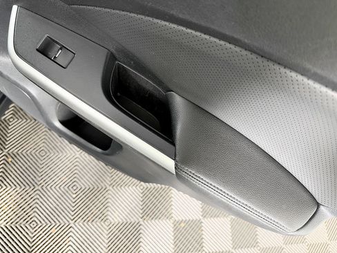 Used 2016 Honda CR-V Touring image 40