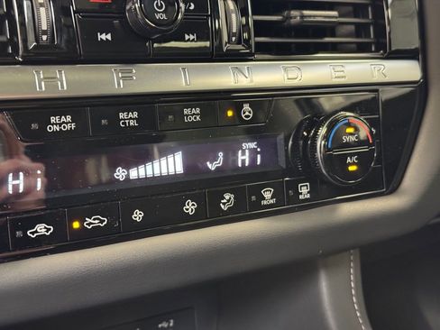 New 2026 Nissan Pathfinder SL AWD/4WD image 40