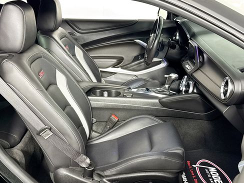 Used 2020 Chevrolet Camaro SS image 34