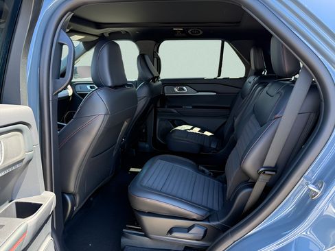 New 2026 Ford Explorer ST-Line AWD/4WD image 5