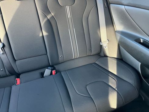 Used 2025 Hyundai Elantra SEL image 38