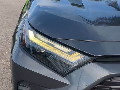 Used 2022 Toyota RAV4 Limited image 10