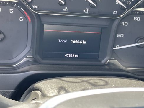 Used 2019 GMC Sierra 1500 SLT w/ SLT Premium Plus Package AWD/4WD image 10