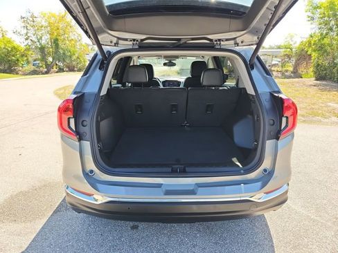 Certified 2023 GMC Terrain SLT w/ Infotainment Package II AWD/4WD image 5
