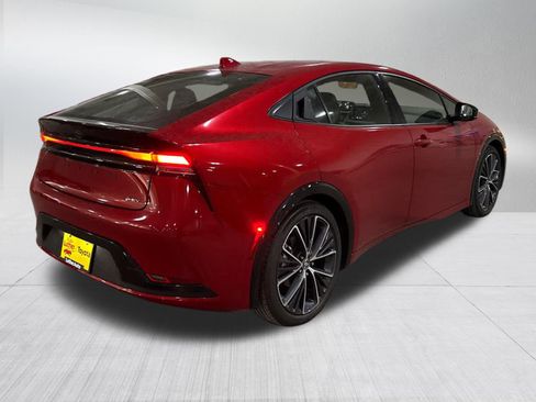 Certified 2025 Toyota Prius XLE FWD image 6