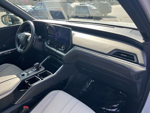 Used 2025 Lexus TX 500h AWD w/ Technology Package image 23