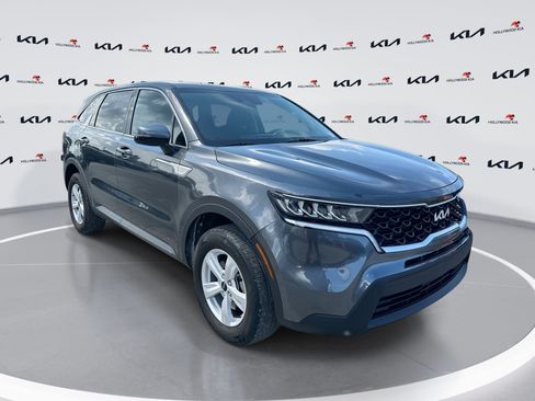 Used 2022 Kia Sorento LX AWD/4WD image 1