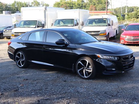 Used 2019 Honda Accord Sport image 14