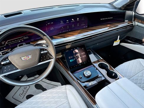 New 2026 Cadillac Escalade Platinum Sport w/ LPO, ONYX Package image 26