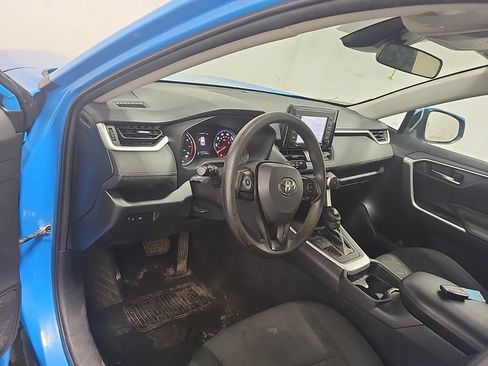 Used 2021 Toyota RAV4 XLE AWD/4WD image 11