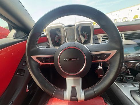 Used 2010 Chevrolet Camaro SS w/ RS Package RWD image 11