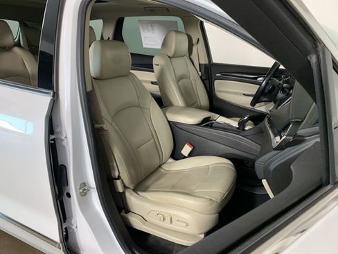 Used 2018 Buick Enclave Premium w/ Experience Buick Package image 40