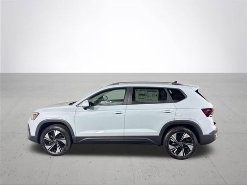 New 2026 Volkswagen Taos SE AWD/4WD image 9