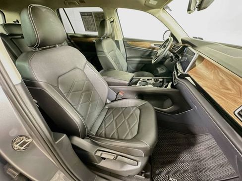 Certified 2026 Volkswagen Atlas SE w/ Panoramic Sunroof Package AWD/4WD image 30