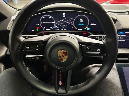 Used 2022 Porsche Taycan image 29