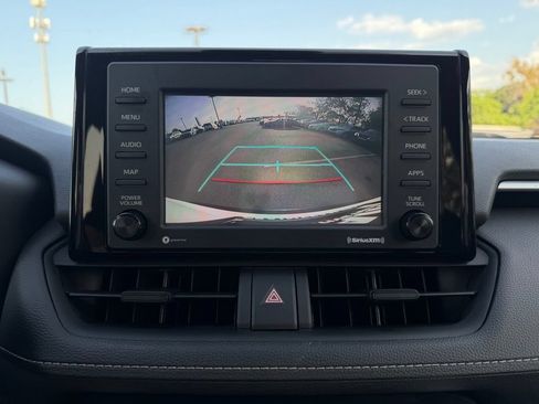Used 2022 Toyota RAV4 XLE FWD image 20