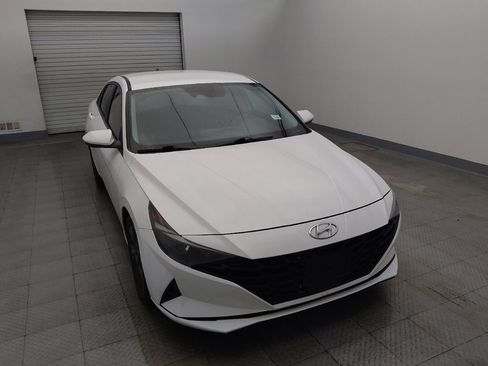 Used 2023 Hyundai Elantra SEL FWD image 14