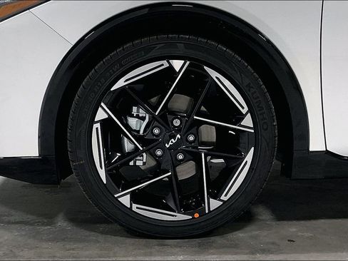 New 2025 Kia K4 GT-Line w/ GT-Line Premium Package FWD image 37