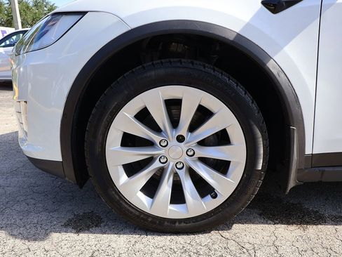 Used 2020 Tesla Model X Long Range AWD/4WD image 21