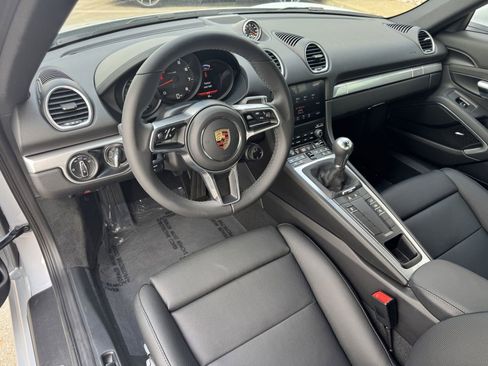 New 2025 Porsche 718 Cayman image 4