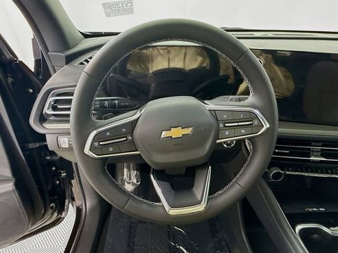 New 2026 Chevrolet Traverse LT w/ Driver Confidence Package AWD/4WD image 13