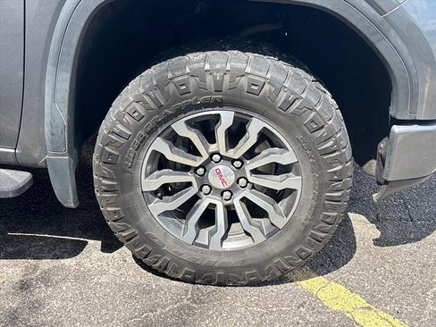 Used 2021 GMC Sierra 1500 AT4 w/ AT4 Premium Package AWD/4WD image 7