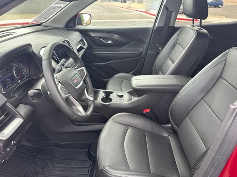 Used 2024 GMC Terrain SLT AWD/4WD image 13