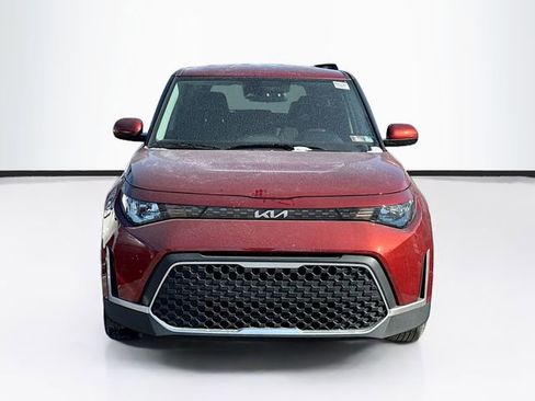 Used 2023 Kia Soul LX w/ LX Technology Package image 3