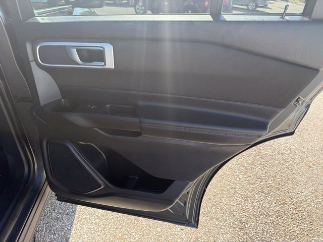 Used 2020 Ford Explorer XLT AWD/4WD image 19
