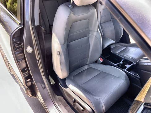 Used 2017 Honda CR-V EX-L image 12
