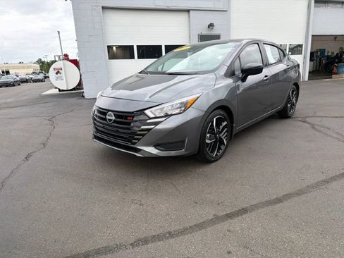 Used 2025 Nissan Versa SR w/ Trunk Package FWD image 20