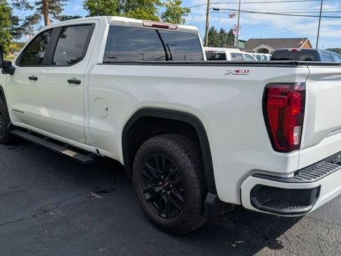 Used 2024 GMC Sierra 1500 Pro w/ Graphite Edition AWD/4WD image 3