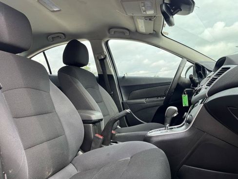 Used 2015 Chevrolet Cruze LT FWD image 18