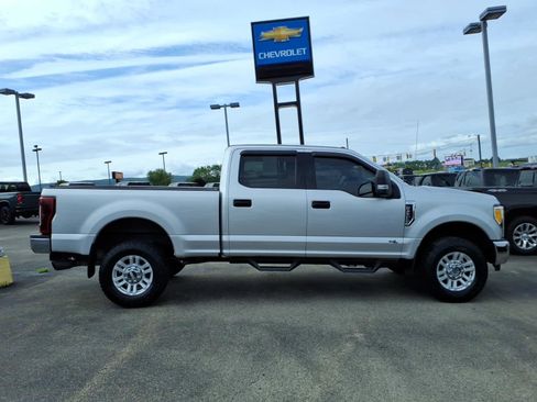 Used 2017 Ford F250 XLT AWD/4WD image 7