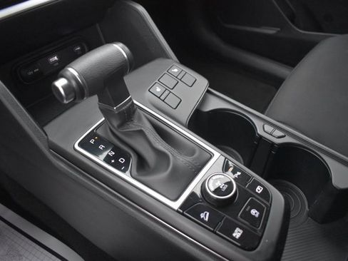 Used 2024 Kia Sportage LX image 25