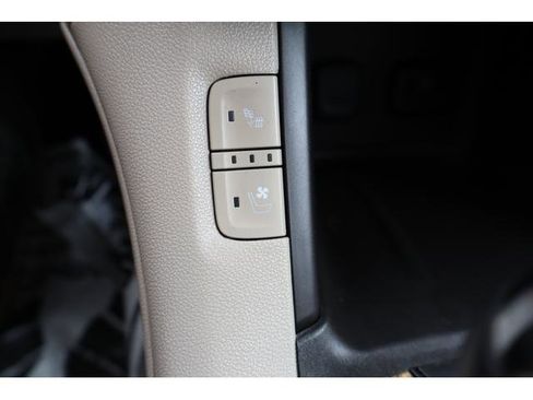 Used 2017 GMC Acadia Denali w/ Technology Package FWD image 15
