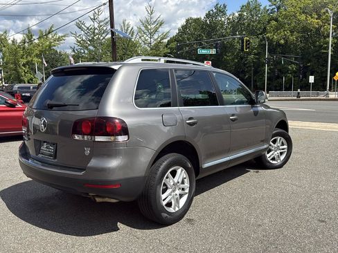 Used 2008 Volkswagen Touareg V6 AWD/4WD image 6