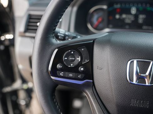 Used 2022 Honda Pilot Touring image 14