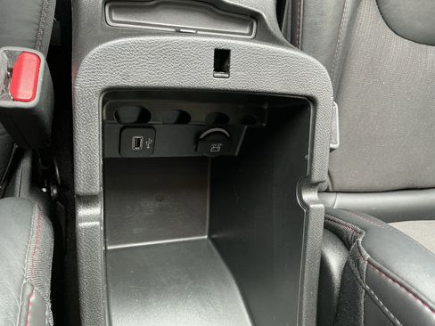 Used 2017 Jeep Cherokee Trailhawk w/ Cold Weather Group image 28