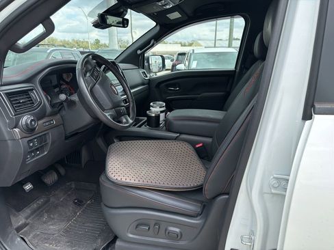 Used 2024 Nissan Titan PRO-4X w/ Off Road Protection Package image 6