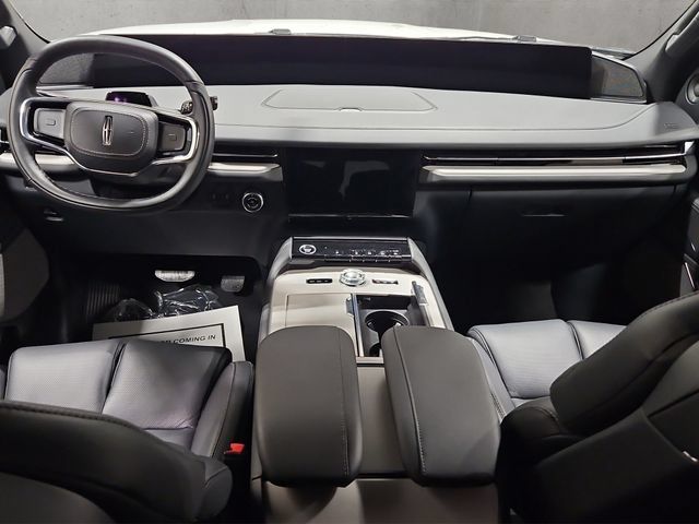 New 2026 Lincoln Navigator L Reserve AWD/4WD image 8