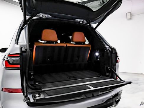 Used 2023 BMW X7 M60i w/ Executive Package image 98